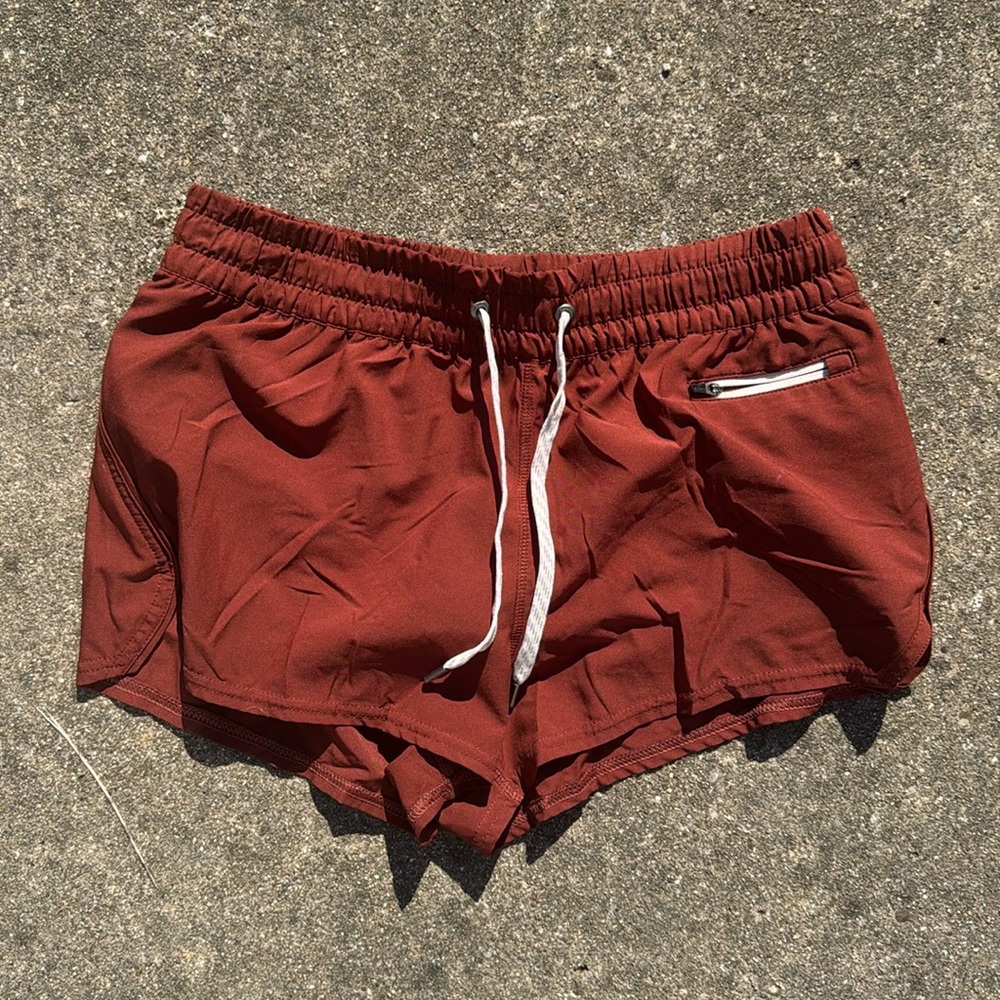 Vuori size medium women’s shorts